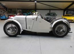 MG J2