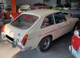 MG B GT