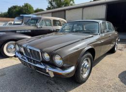 Jaguar Série - XJ 12