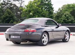 Porsche 996 Carrera 4 cabriolet