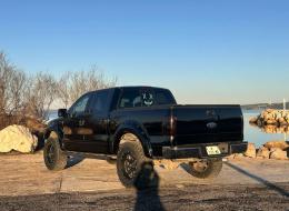 Ford Pick-up F-150 Lariat V8