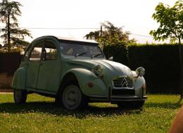 Citroen 2 CV 6 Spécial