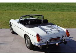MG B Roadster