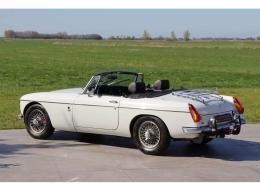 MG B Roadster