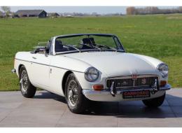 MG B Roadster
