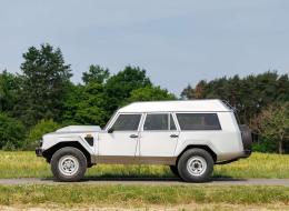 Lamborghini LM 002 