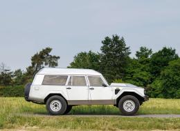 Lamborghini LM 002 
