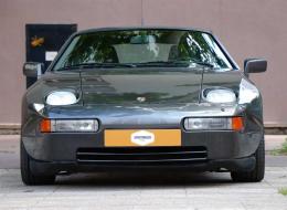 Porsche 928 S4