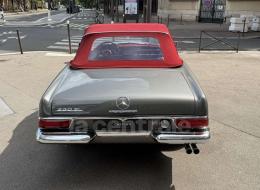 Mercedes-Benz SL 230 Pagode