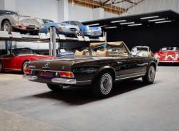 Mercedes-Benz SL 280 Pagode