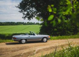 Mercedes-Benz SL 560