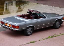 Mercedes-Benz SL 560