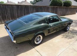 Ford Mustang fastback BULLITT