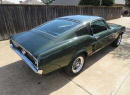 Ford Mustang fastback BULLITT