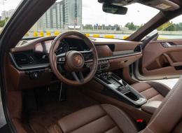 Porsche 911 992 Carrera 4