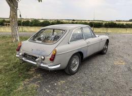 MG B GT