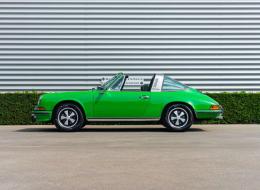 Porsche 911 2.4S Targa