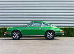 Porsche 911 2.2T Coupe 