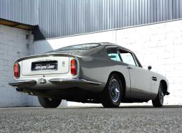 Aston Martin DB 6 Saloon Superleggera
