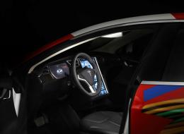 Tesla S 85 « Art Car » by Peter Klasen