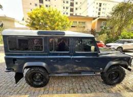 LandRover Defender 110