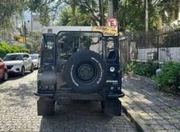 LandRover Defender 110