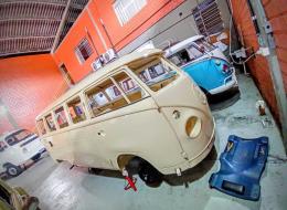 Volkswagen Combi T1 splitwindow bus