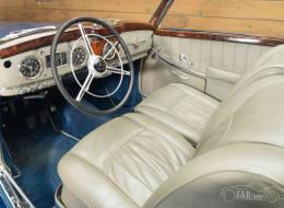 Mercedes-Benz 220 A Cabriolet 