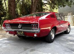 Ford Mustang V8 Fastback
