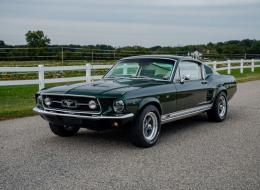 Ford Mustang V8 Fastback
