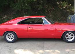 Dodge Charger 318
