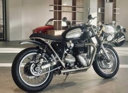 Moto Triumph FCR Triumph Bonneville T120 Ride & Chrome