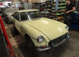 MG B GT À restaurer