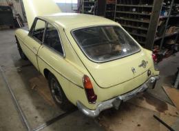 MG B GT À restaurer