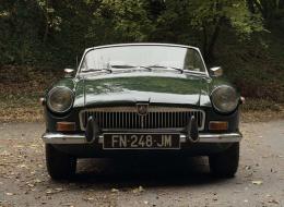 MG B
