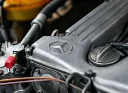 Mercedes-Benz SL 280 R107 
