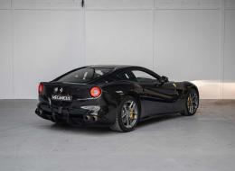 Ferrari F12 Berlinetta *Nero Daytona & Équipements