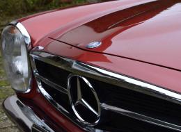 Mercedes-Benz SL 230