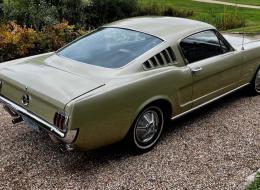 Ford Mustang V8 Fastback