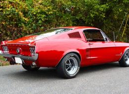 Ford Mustang V8 Fastback