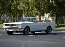 Ford Mustang V8 Cabriolet