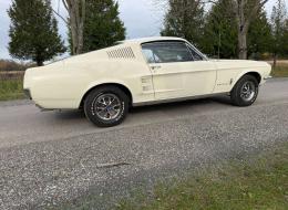 Ford Mustang V8 Fastback