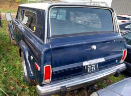 Jeep Cherokee Cherokee Chief Laredo V8