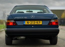 Mercedes-Benz 200 200 CE 16