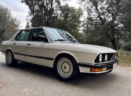 BMW Série 5 E28 328i