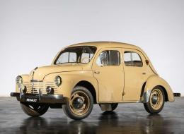 Renault 4 CV Luxe (R1060) 