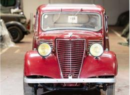 Renault Monaquatre Berline