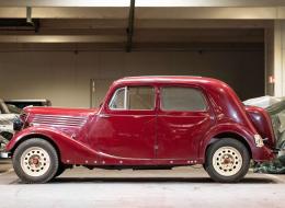 Renault Monaquatre Berline