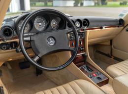 Mercedes-Benz SL 300 R107