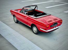 Fiat 850 Spider Vignale 